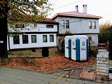 Мобилни химически тоалетни на Празник на еленския бут